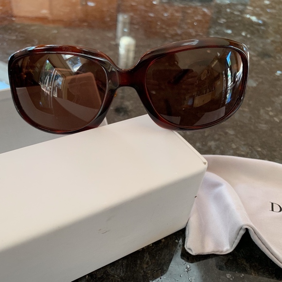 Dior Accessories - Dior Logos Sunglasses